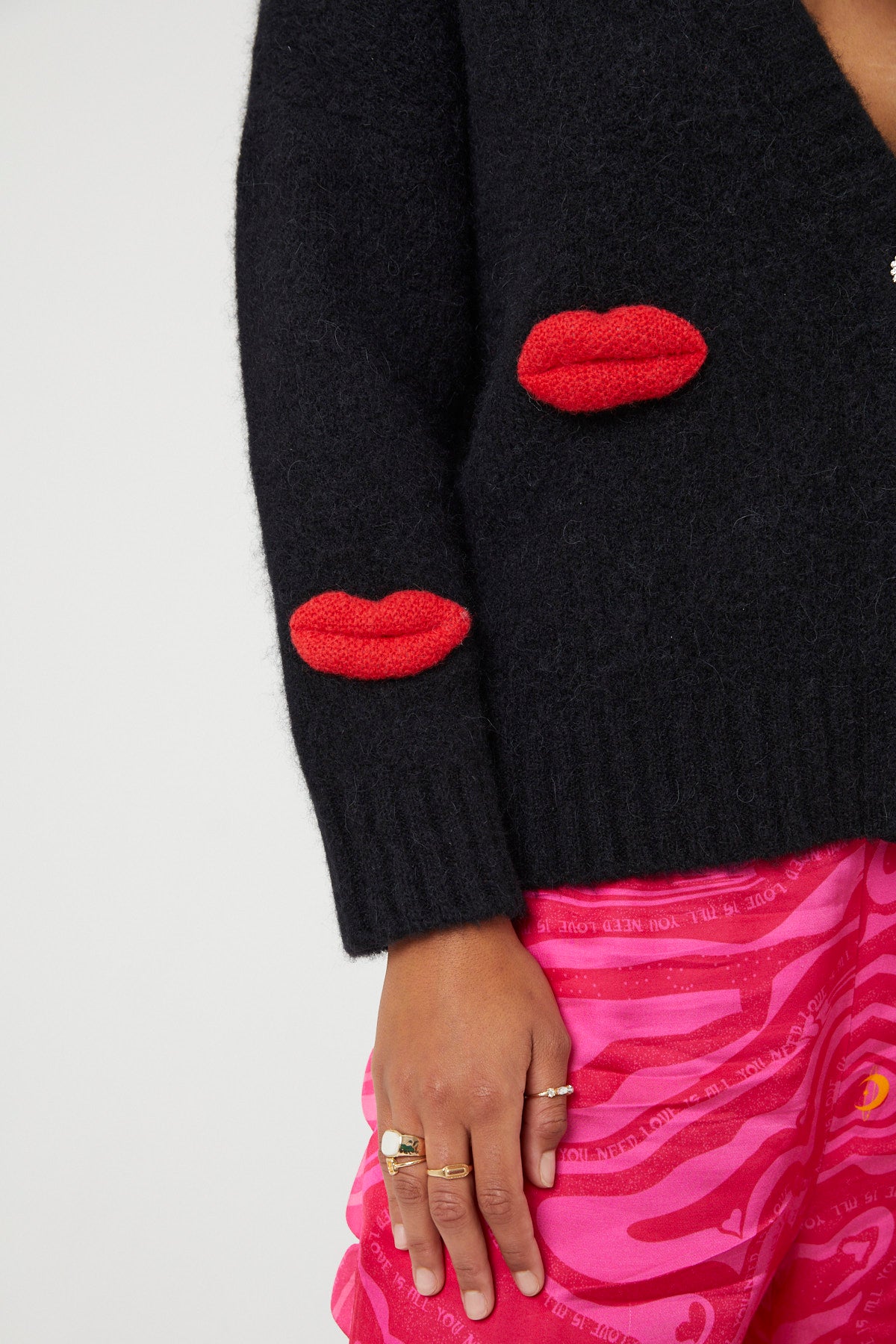MICKS LIPS CARDI | Black - Keko Studio